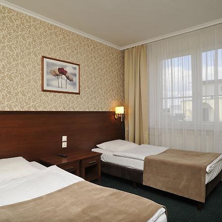 Hotel Lotos Woskrzenice Duze Eksteriør billede