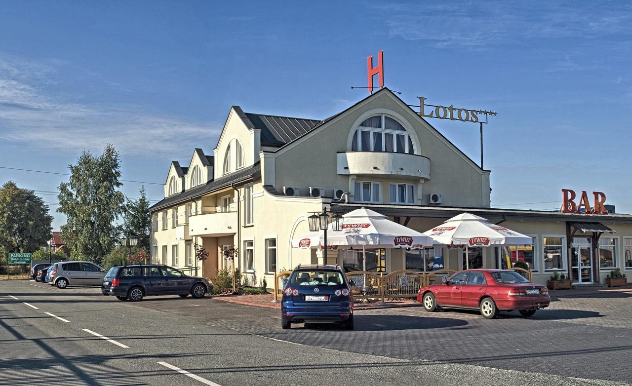 Hotel Lotos Woskrzenice Duze Eksteriør billede