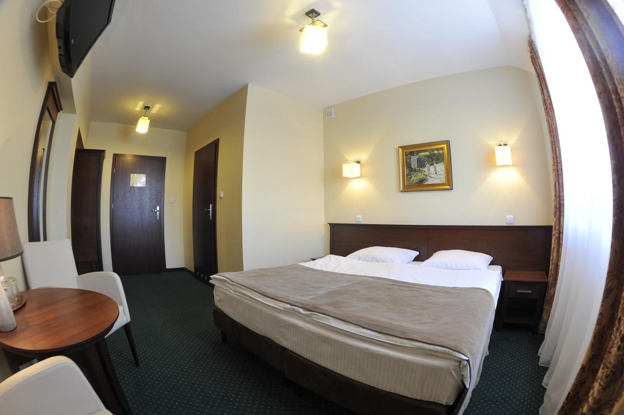 Hotel Lotos Woskrzenice Duze Eksteriør billede